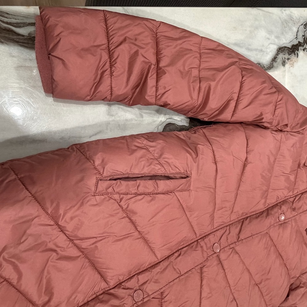 Abercrombie & Fitch Dusty Rose Puffer Jacket - Picture 4 of 10